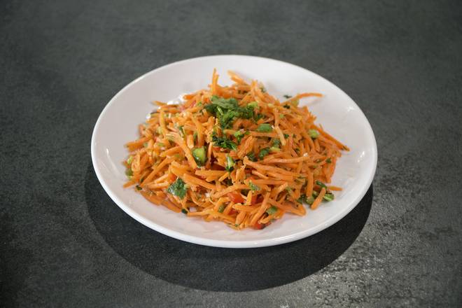 Order Shredded Carrots food online from Soho Kosher Deli store, Aventura on bringmethat.com