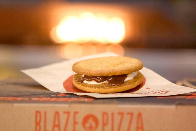 Order S'more Pie food online from Blaze Pizza store, Bakersfield on bringmethat.com