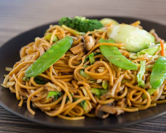 Order Vegetable Chow Mein food online from California Wok store, Costa Mesa on bringmethat.com
