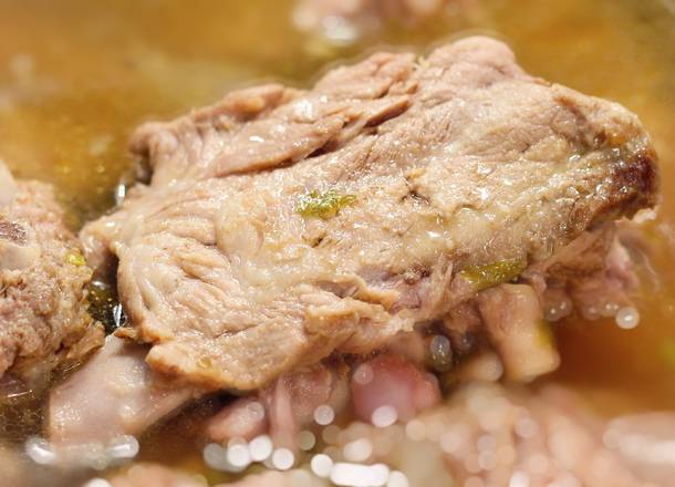 Order Pig Feet food online from Captain King's Seafood City store, Memphis on bringmethat.com