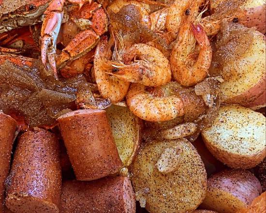 Order Boiled Seafood Platter food online from Lo Southern Treat store, New Orleans on bringmethat.com