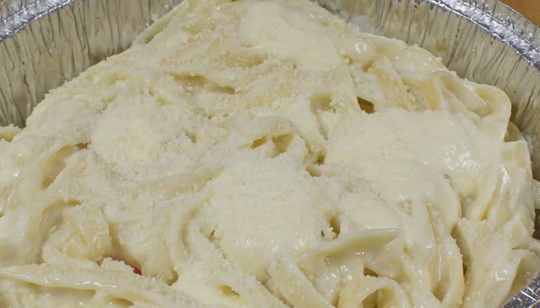 Order Fettuccine Alfredo Bucket food online from Amato's store, Portland on bringmethat.com