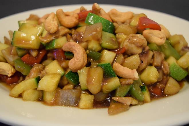 Order Cashewnut Chicken food online from Dragonfly store, Centralia on bringmethat.com