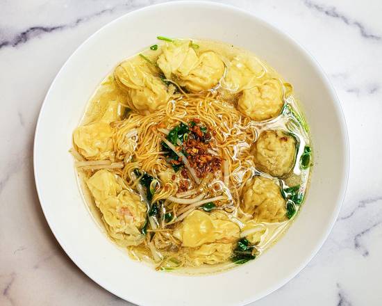 Order Wonton Noodle Soup food online from Thai Dish Restaurant store, Boston on bringmethat.com