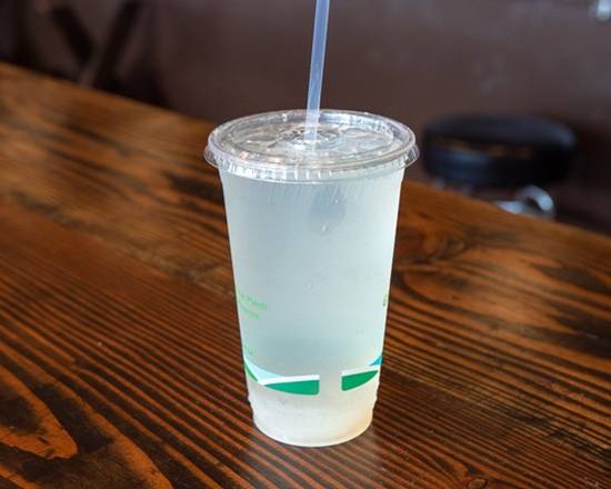 Order Freshly Squeezed Limeade (24 oz) food online from Pizza Of Venice store, Altadena on bringmethat.com