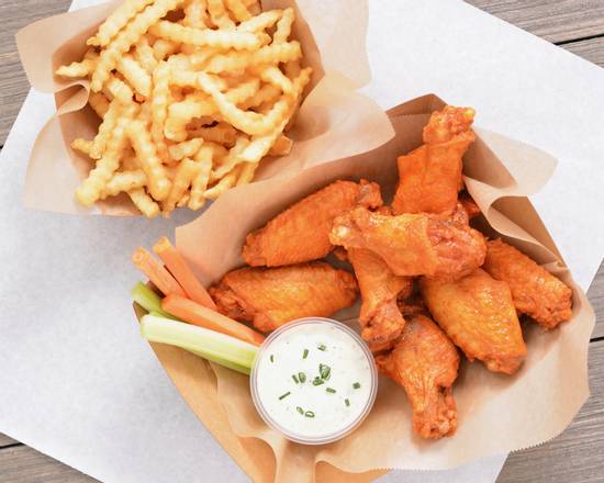 Order 8 Classic Bone-In Wings Combo food online from Wing SZN store, Chandler on bringmethat.com
