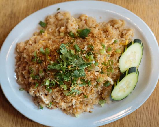 Order Garlic Fried Rice food online from Thaiger Room store, Seattle on bringmethat.com
