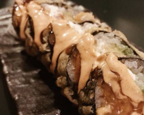 Order Crispy Tuna Roll food online from Sushi Sumo store, Alpharetta on bringmethat.com