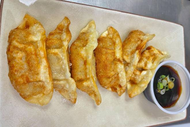 Order A.2 Gyoza (Chicken) (6 pcs) food online from E & T Thai Food store, Lone Tree on bringmethat.com