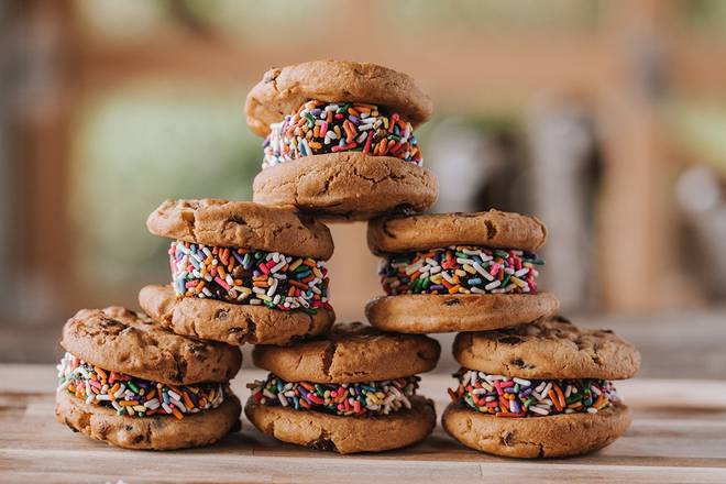 Order Cookie Sliders food online from Roadies Sliders store, Huntsville on bringmethat.com