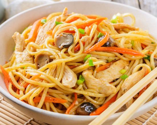 Order Chicken Lo Mein food online from Hong Kong Alleys Kitchen store, Union Park on bringmethat.com