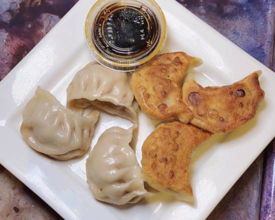 Order Meat Dumplings food online from Rien Tong Restaurant store, Arlington on bringmethat.com