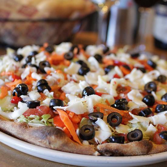 Order Insalata Pizzetta food online from Mama Theresa's store, Westbury on bringmethat.com