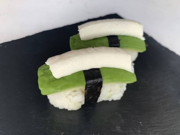 Sushi avocat fromage