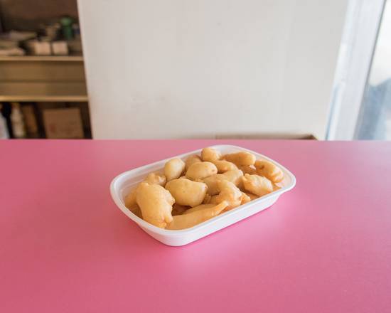 Order Sweet and Sour Chicken food online from Kin’s Kitchen store, Indianapolis on bringmethat.com