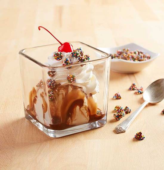 Order KIDS SUNDAE food online from California Pizza Kitchen store, Orlando on bringmethat.com