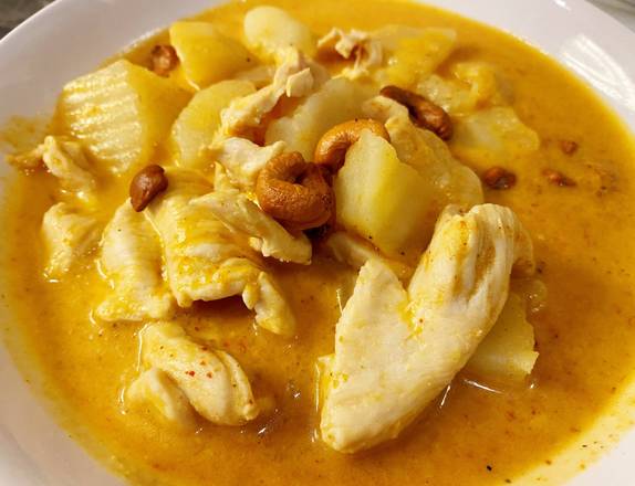 Order CU.3 Massaman Curry food online from Sala Thai Restaurant store, Oklahoma City on bringmethat.com