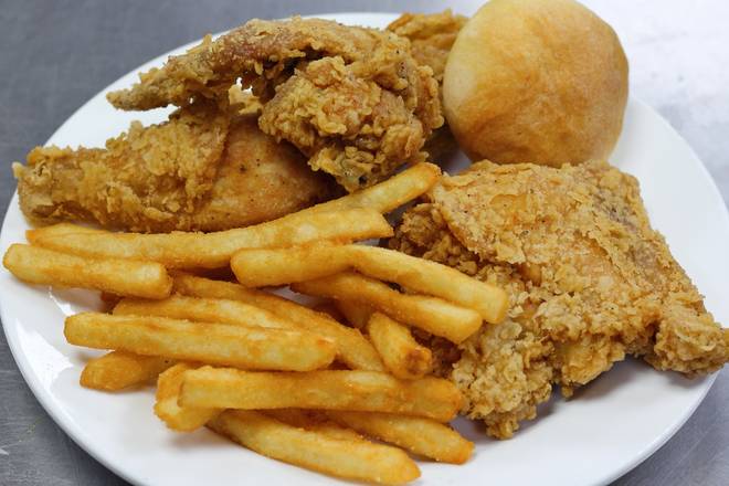 Order F6. Fried Chicken Basket (3) food online from Captain King's Seafood City store, Memphis on bringmethat.com