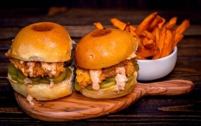 Order Chicken Lil's (Sliders) food online from Holy Schnitzel store, Aventura on bringmethat.com