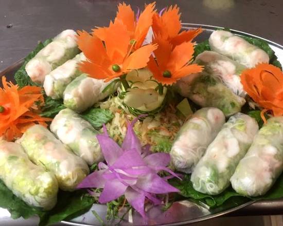 Order Fresh Vietnamese Spring Rolls (2) food online from Mulan Asian Bistro - Houston Levee store, Germantown on bringmethat.com