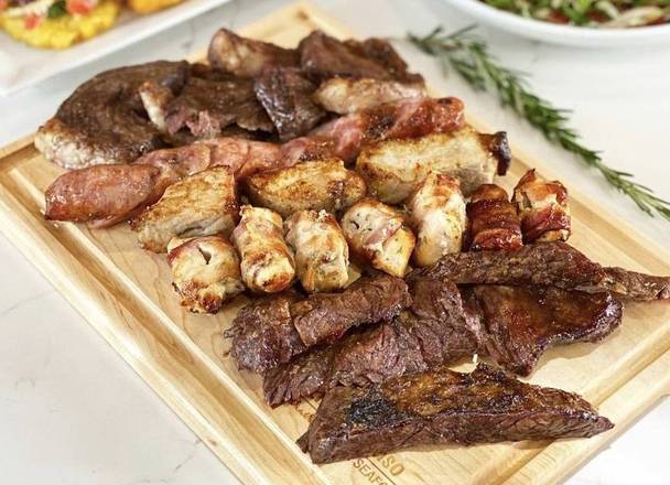 Order 2lb Mixed Grill/Parrilla Mixta + 2 sides/acompañantes food online from El Churrascaso Grill - Wynwood store, Miami on bringmethat.com