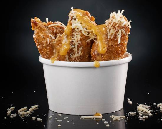 Order Garlic Parmesan Wings food online from Burda Midtown store, Miami on bringmethat.com