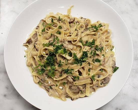 Order Vegan Fettuchini Alfredo food online from Pizzanada store, Bloomfield on bringmethat.com