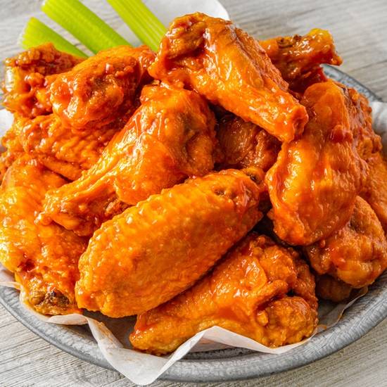 Order 20 Wings food online from Hurricane Grill & Wings store, Winter Haven on bringmethat.com