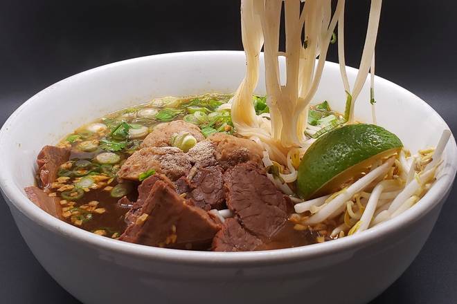 Order Pho Beef Soup food online from Siam Rice store, Miami on bringmethat.com