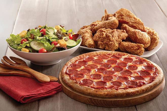 Order Pepperoni Pizza food online from Golden Corral store, Pasadena on bringmethat.com
