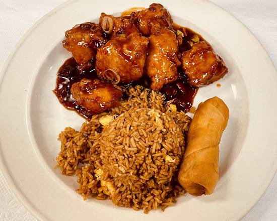 Order (L/C) General Tso's Chicken (Spicy) food online from Qin Dynasty store, Houston on bringmethat.com