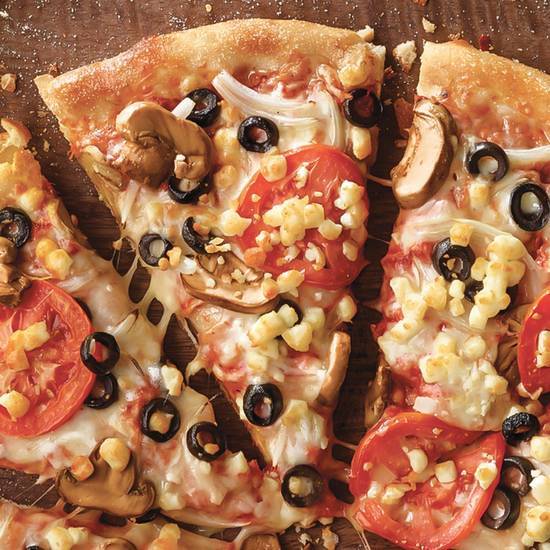 Order Garden Pizza food online from Marcos Pizza store, Aurora on bringmethat.com