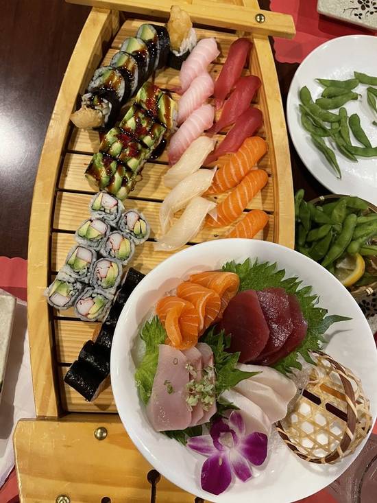 Order Sushi Bear Love Boat food online from Sushi Bear Sushi & Grill store, Jacksonville on bringmethat.com