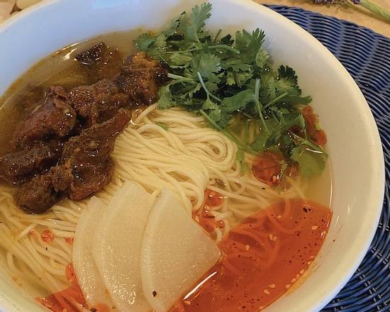 Order Braised Beef  Brisket Noodle Soup(红烧牛肉拉面） food online from Green China Grill store, San Diego on bringmethat.com