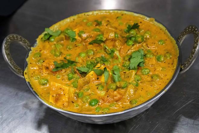 Order Mutter Paneer food online from Hot Masala Bistro store, Camp Hill on bringmethat.com