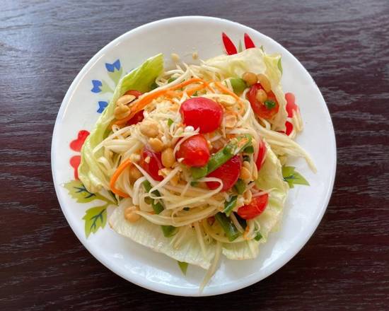 Order Green Papaya Salad (Som-tum) food online from Kare Thai Bistro store, New York on bringmethat.com