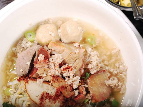 Order Ma Ma Noodle food online from Thai By Sushi On Fire store, Fountain Valley on bringmethat.com