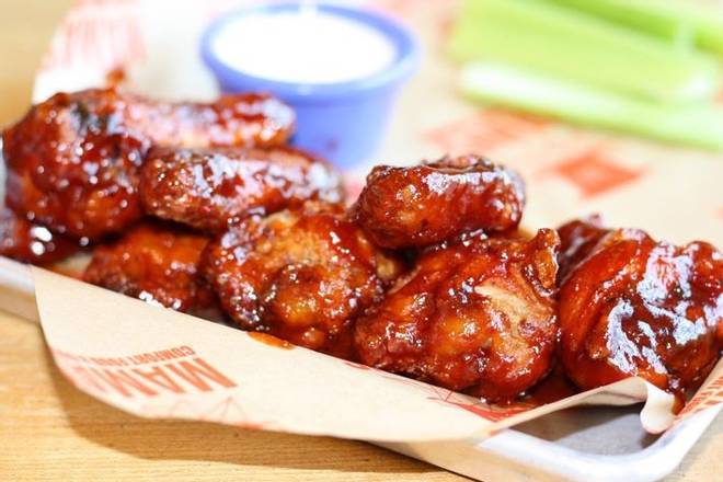Order Jonny Wings food online from Mama On 39 store, Huntington Beach on bringmethat.com