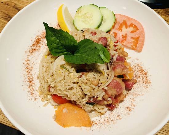 Order F/R-BACON Basil Fried Rice food online from Jai Dee Restaurant store, New York on bringmethat.com
