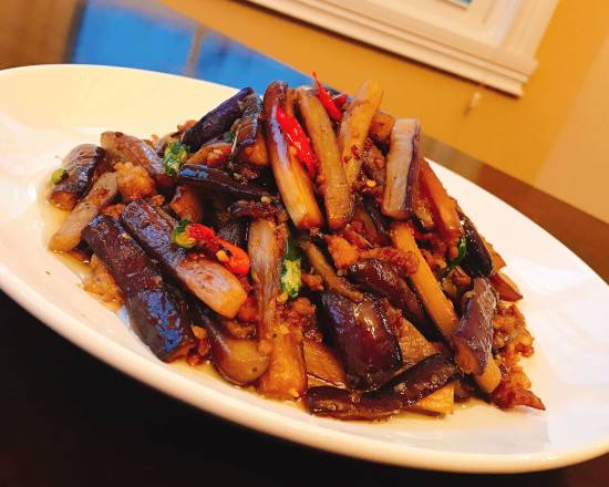 Order Eggplant with Minced Pork in Garlic Sauce food online from Hong Kong Alleys Kitchen store, Union Park on bringmethat.com