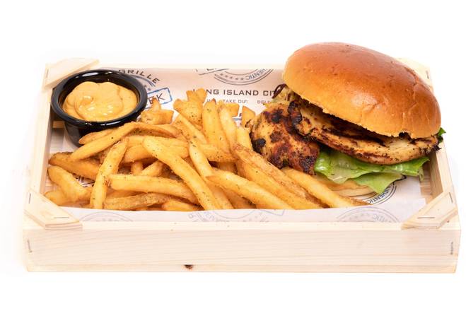 Order Grilled Chicken Burger food online from Vernon Grille store, New York on bringmethat.com