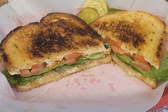 Order Veggie Rueben Sandwich food online from Fleetwood diner store, Ann Arbor on bringmethat.com