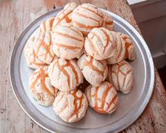 La Monarca Bakery (5700 Whittier Blvd)