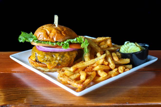 Order Triple T's Cheeseburger  food online from Tommy Tavern + Tap store, Parsippany on bringmethat.com