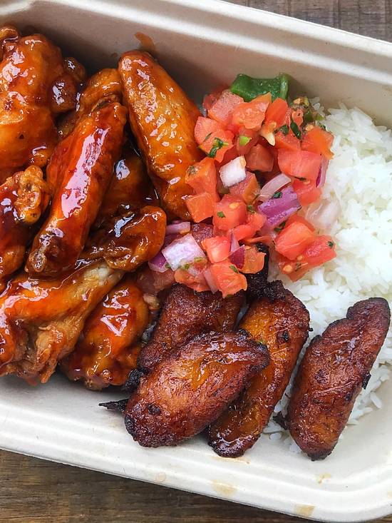 Order Pakpak | Chicken Wings Platter food online from La Mesa store, Massapequa on bringmethat.com
