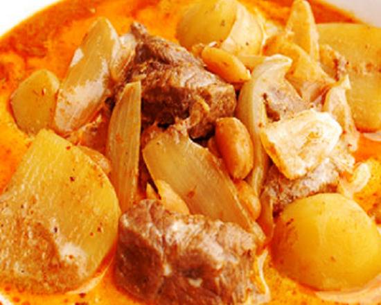 Order Massaman Curry food online from Topthai Kitchen store, Lincoln on bringmethat.com