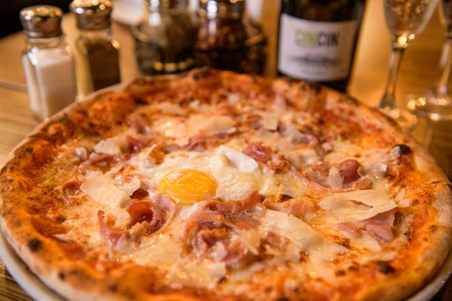 Order Carbonara Pizza food online from Spris Pizza store, South Miami on bringmethat.com