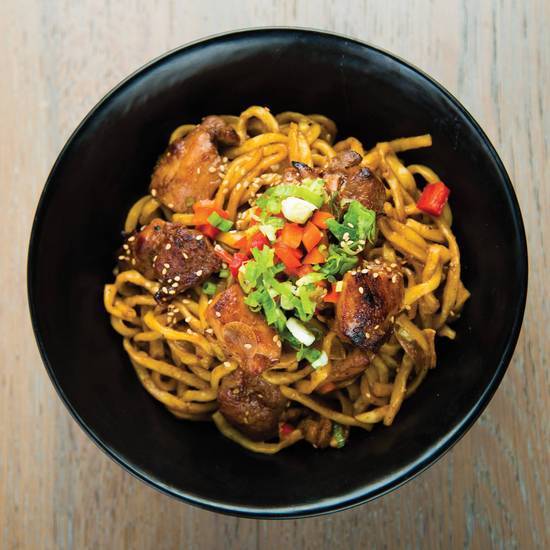 Order Garlic Shoyu Chicken Noodles food online from Gyu-Kaku Japanese Bbq store, Orlando on bringmethat.com