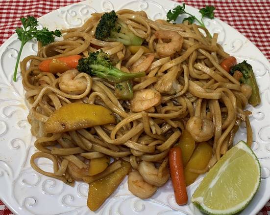 Order Chow Mein Only food online from Crispy Chicken & Rice store, Garland on bringmethat.com
