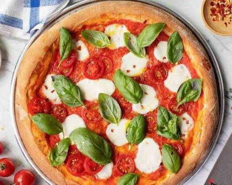 Order Tomato & Basil Pizza(12inc") food online from Mr. Pizza store, Melbourne on bringmethat.com